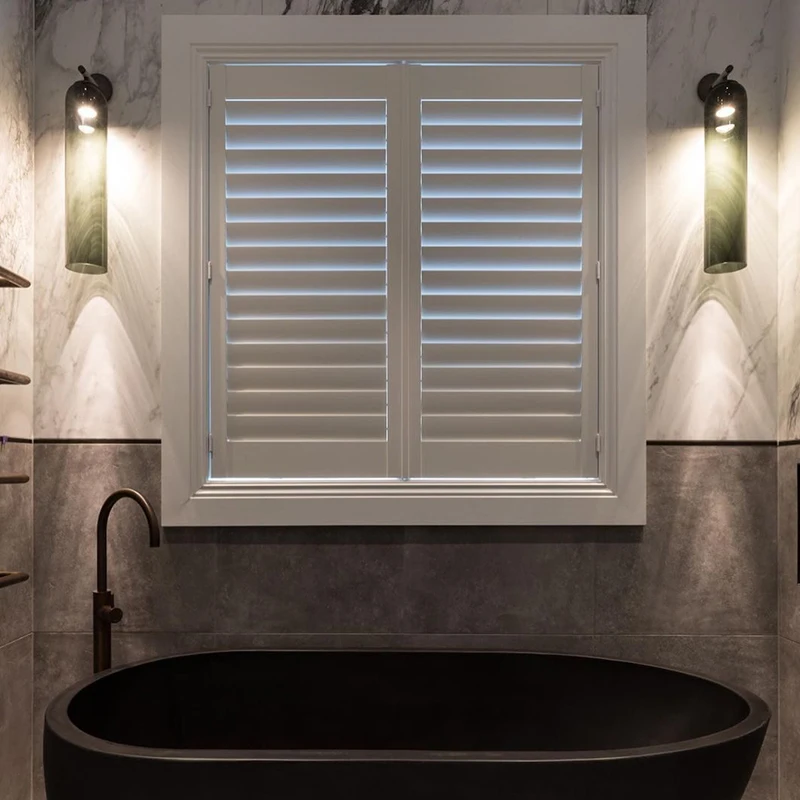 Современный минималистичный настенный светильник в скандинавском стиле для