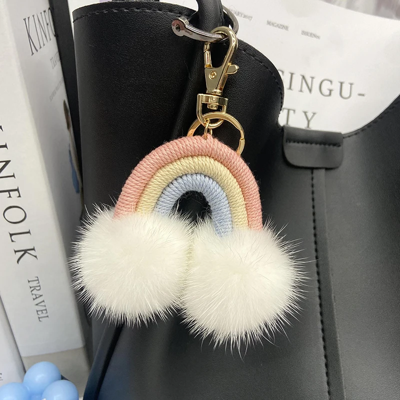 Keychains Real Mink Fur Rainbow Ball Car Key Chain Ladies Natural Mink Fur Phone Charms Luxury Car Keys Keychain Accessories