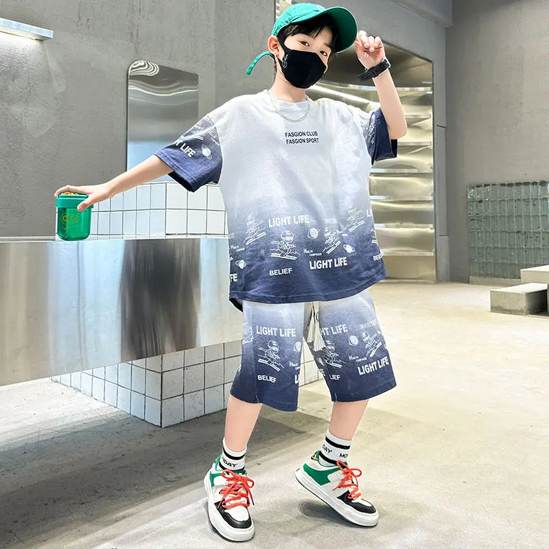 

Футболка и шорты с принтом для мальчиков 5-14 лет