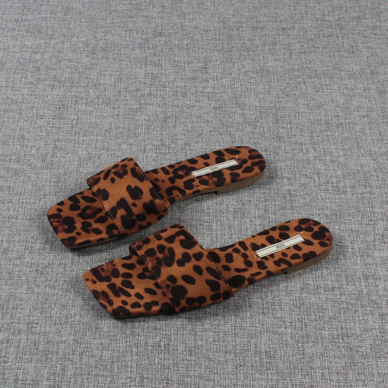 

Flock Shoes Woman 2022 Rubber Flip Flops Square Toe Slippers Summer Low Big Size Leopard Hawaiian Soft Flat Sexy Slides Totem Fa