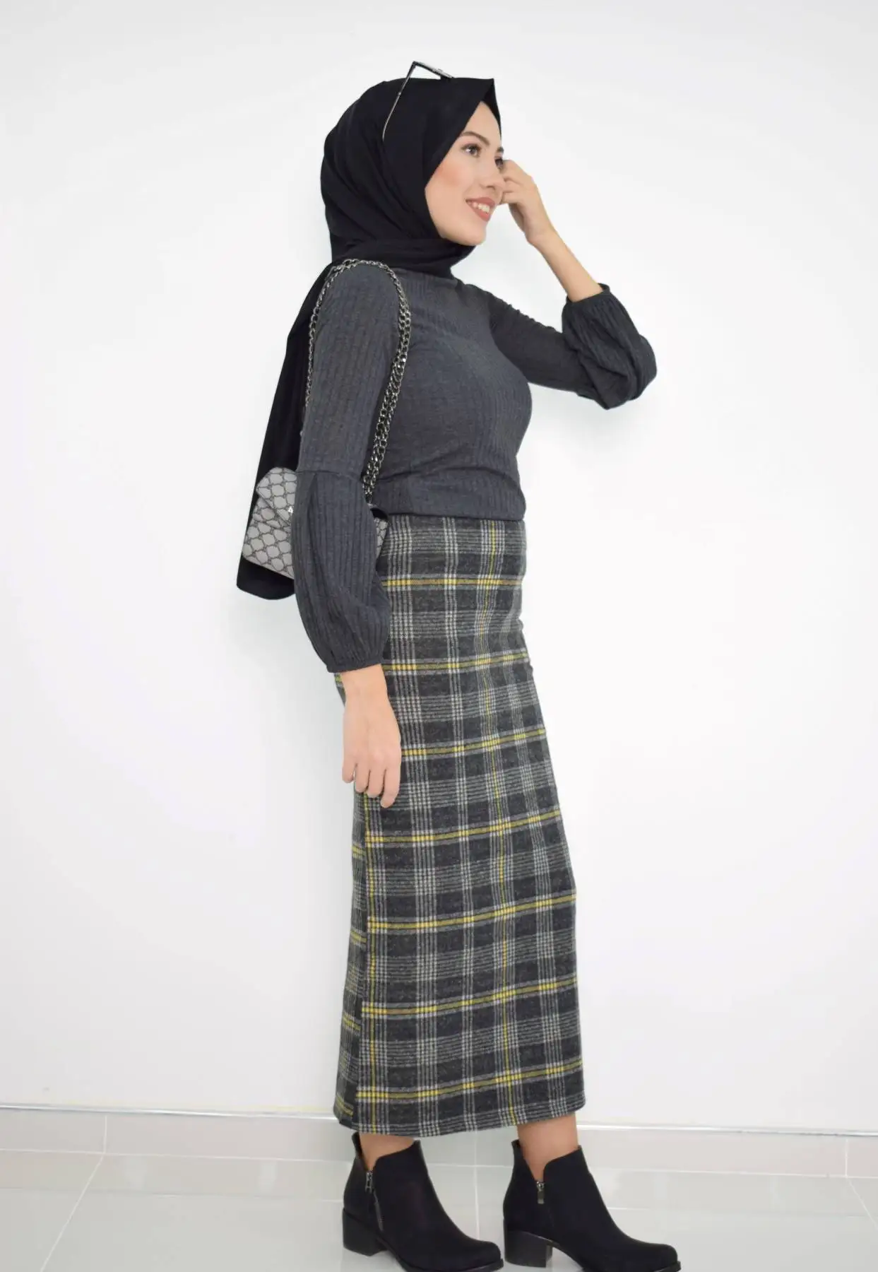 

Hijab Blouse Skirt Kombin Mustard-8346