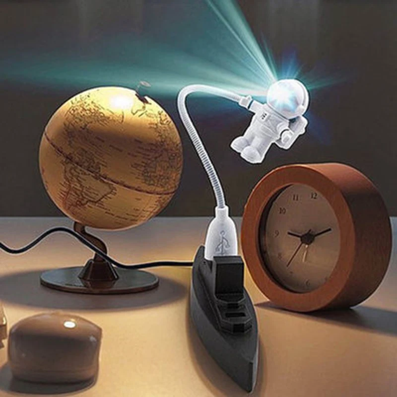 

USB-лампа для чтения с астронавтом