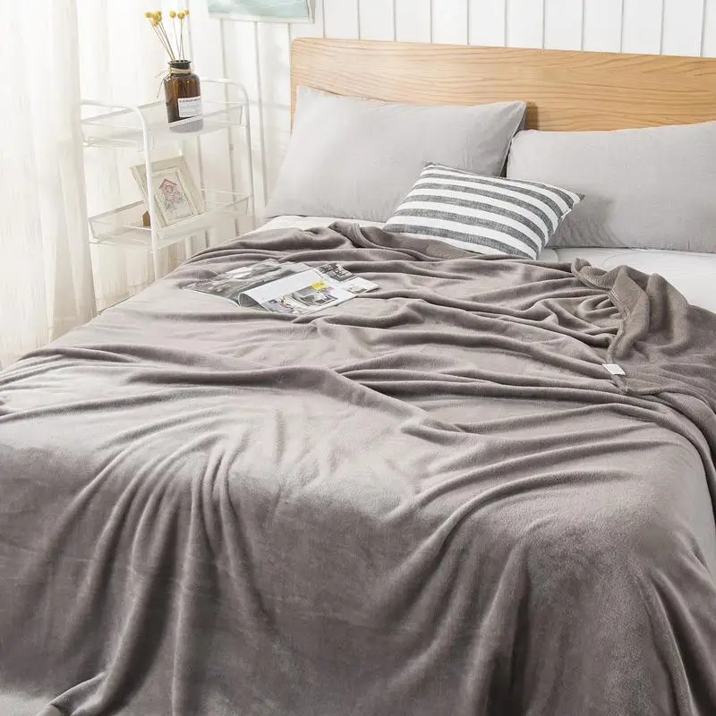 Одеяло зимнее с леопардовым принтом 200 х230 см |