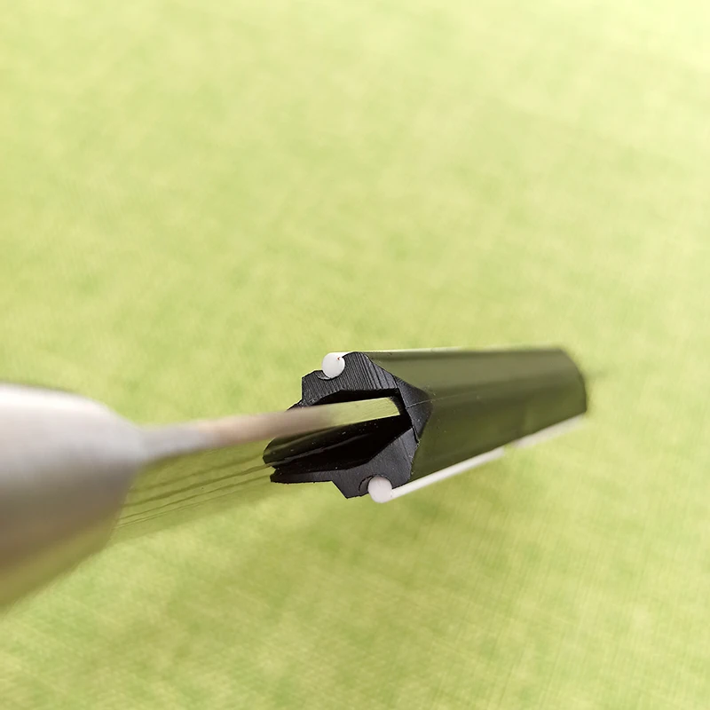 Точилка с фиксированным углом для ножей направляющим краем