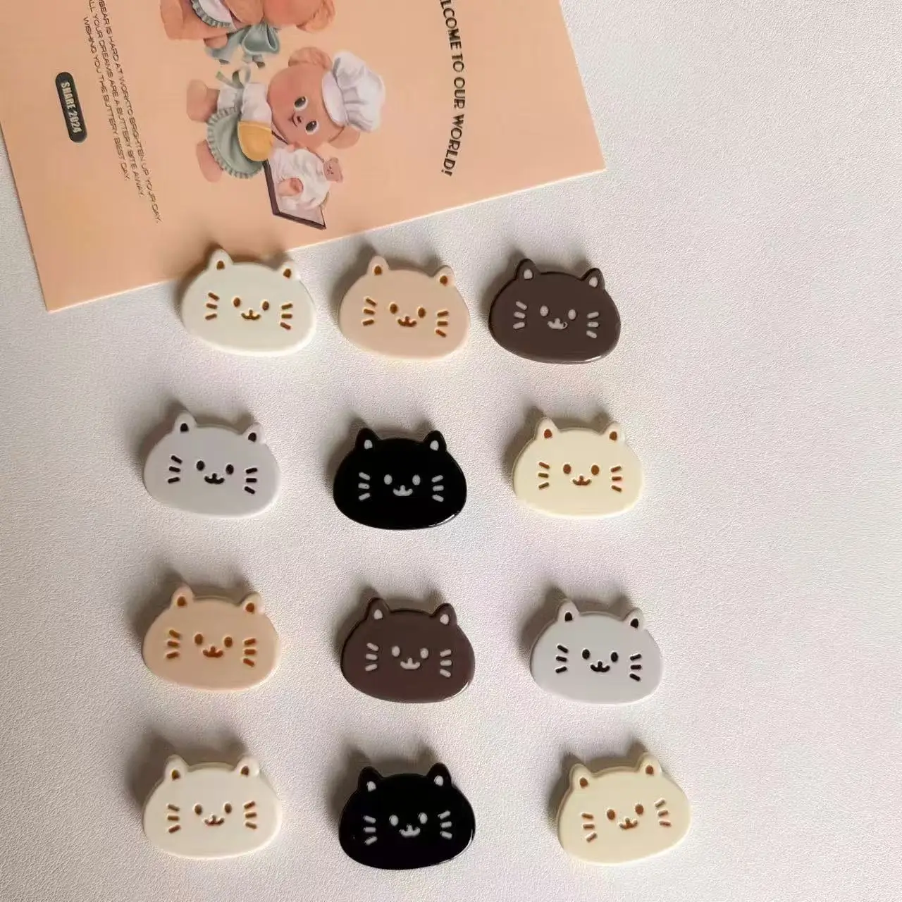 

Магнит на холодильник с котенком