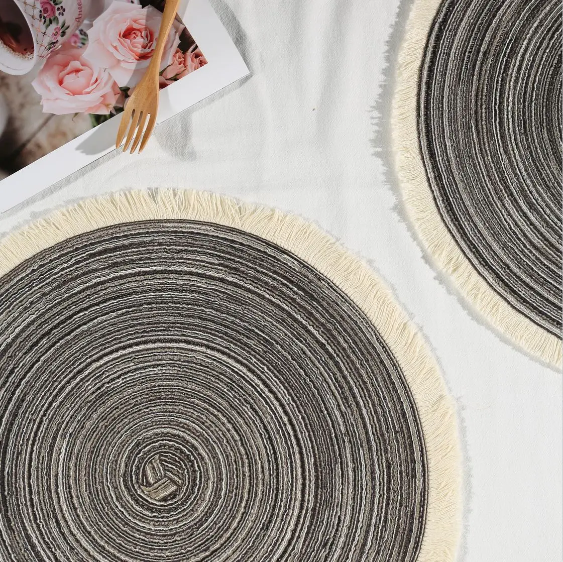 

Simple Western Dining Mat Decorative Mat Tea Table Mat Polyester Cotton Heat Insulation Table Mat