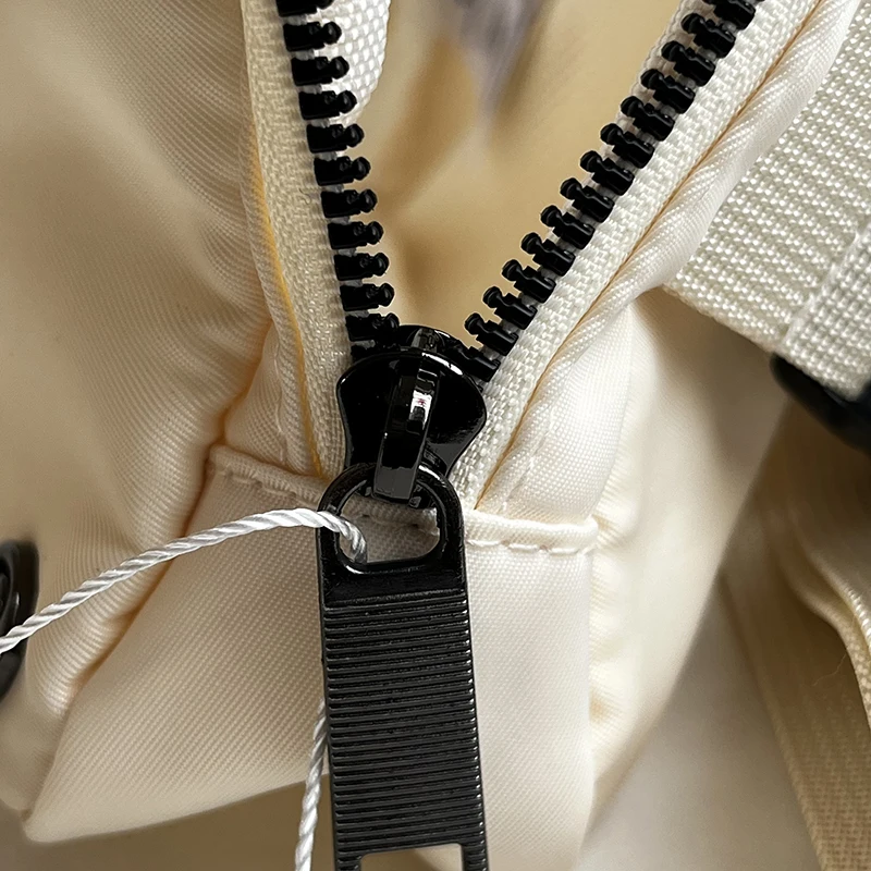 2023 Explosive Style Metal Logo Women's Waist Sport Bags Covers with Adjustable Belt Fashion Lulu Waist for Running and Hiking