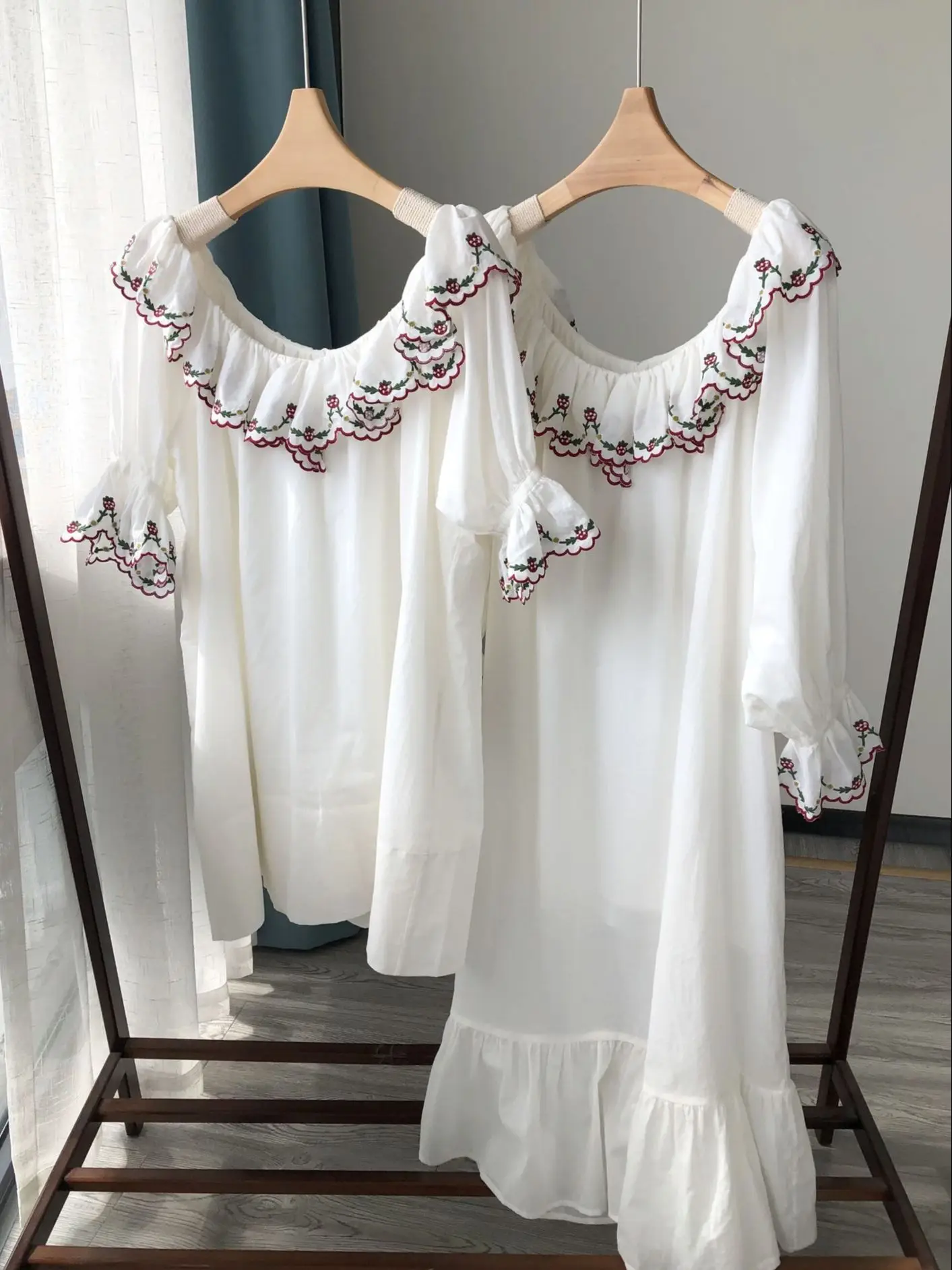 

Women Ruffles Long or Short Dress Strawberry Embroidered Lace Trim 2022 New Summer Female Short Sleeve Loose Elegant Robes