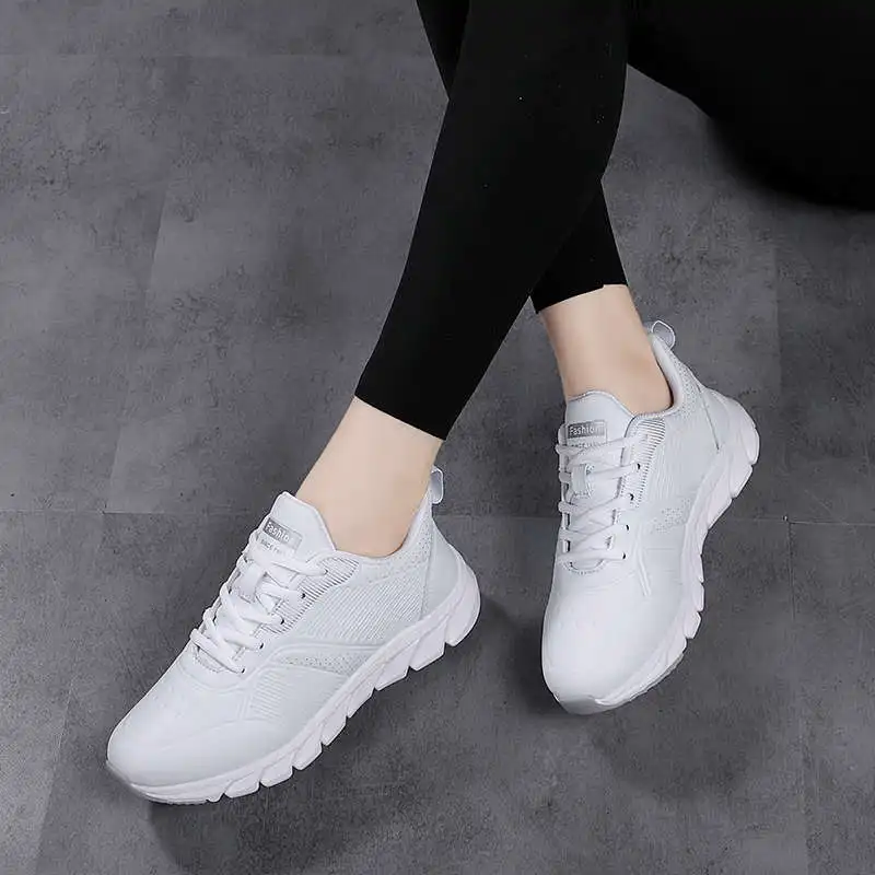 

Кроссовки домашние женские амортизирующие, спортивная обувь для женщин, кроссовки для бега с защитой от ударов, для девочек и детей, для тен...