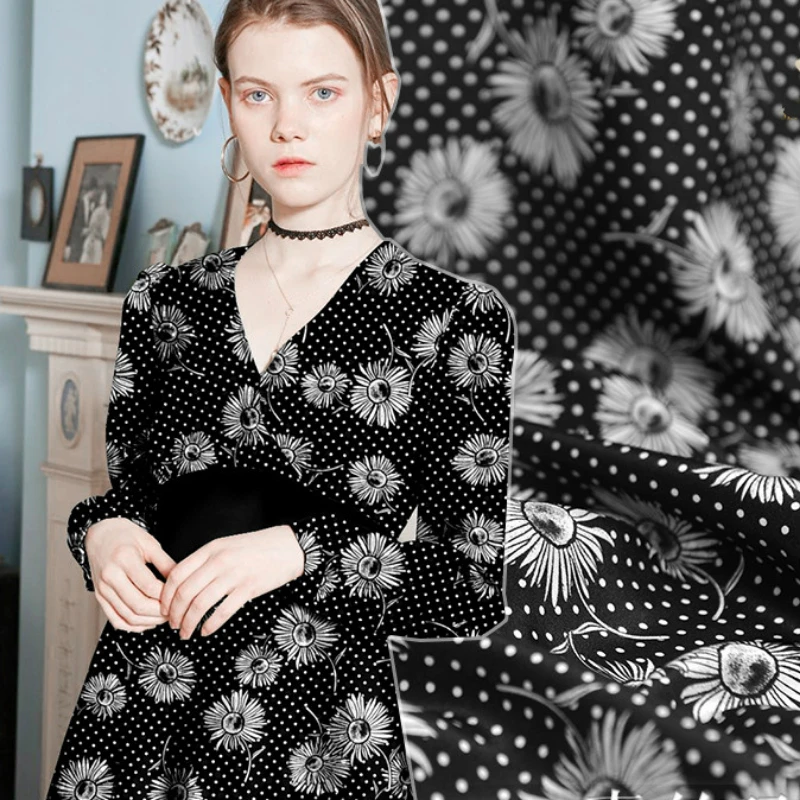 

114 cm wide chrysanthemum printed silk fabric meter 16 mm silk crepe de chine fabric drapery dress fabric wholesale silk cloth