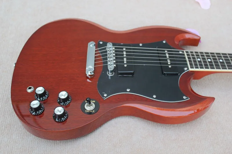 

Factory new, SG electric guitar, rosewood fingerboard, 90 pickup, can be customized according to requirements, welcome to custom