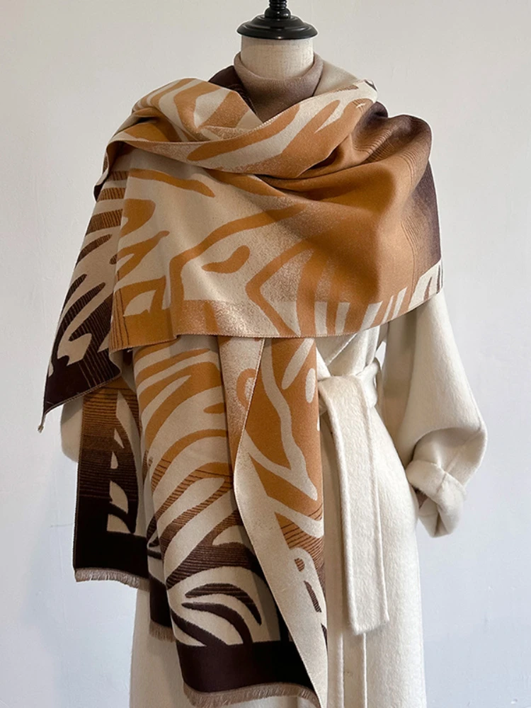 

2023 New Thick Neck Warm Scarf Winter Women Luxury Bufandas Invierno Mujer Korean Fashion Gray Striped Long Scarf Office Ladies