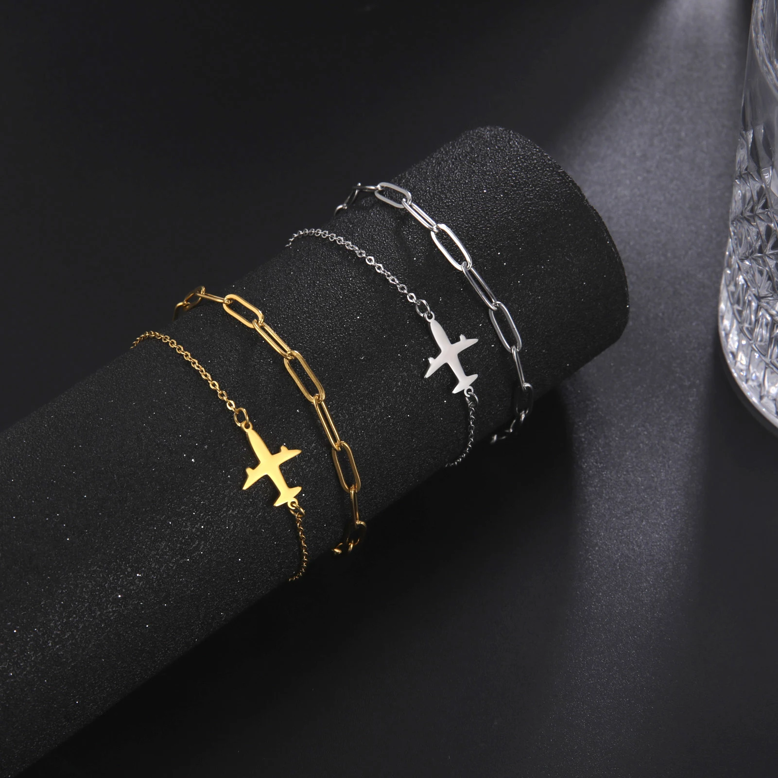 

Stainless Steel Bracelets Airplane Pendant Bracelets Fashion Women's Jewelry for Wedding Party Gifts