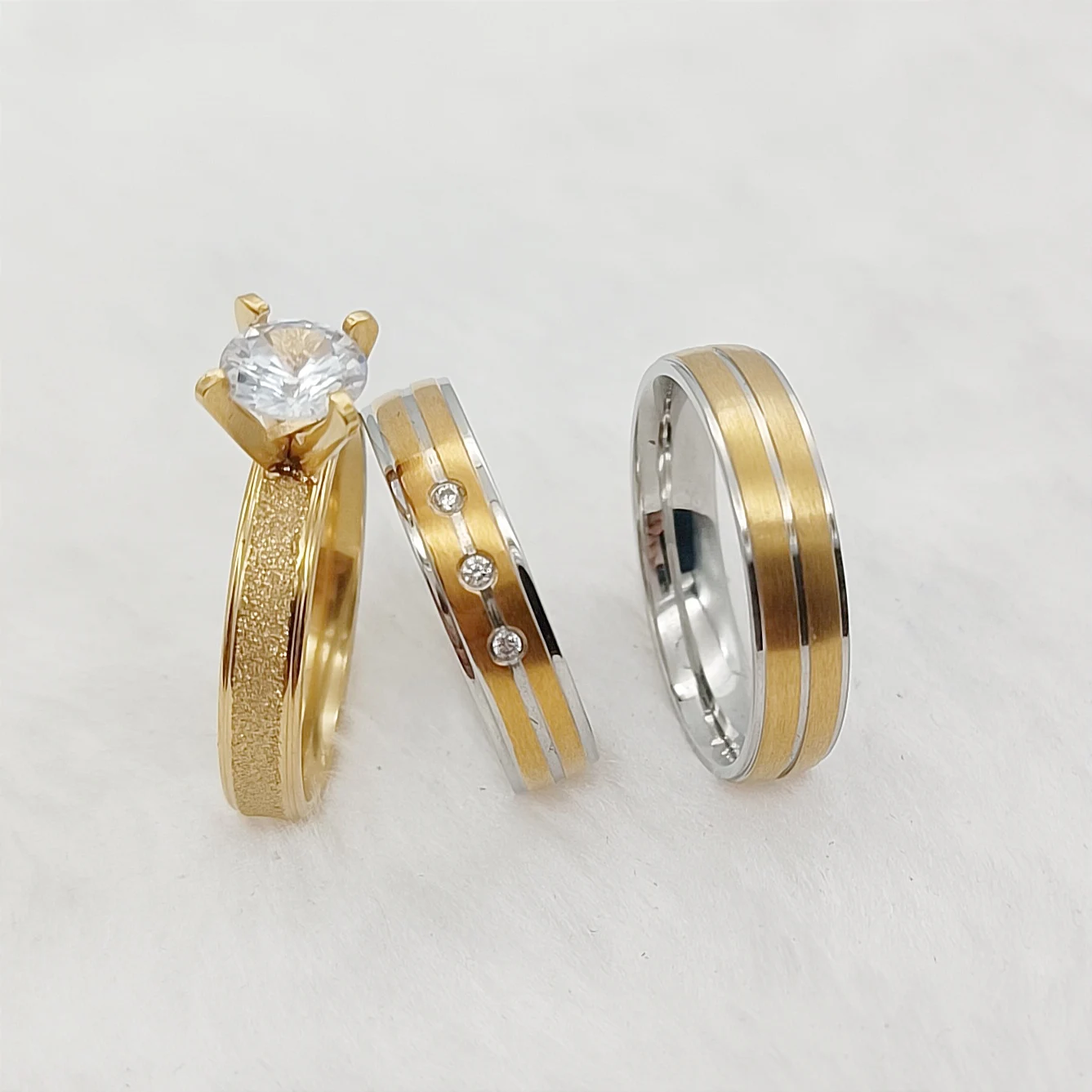 

Discounted 3pcs Couples Engagement Rings Sets For Lovers 18k Gold Plated Stainless Steel Jewery Finger Ring