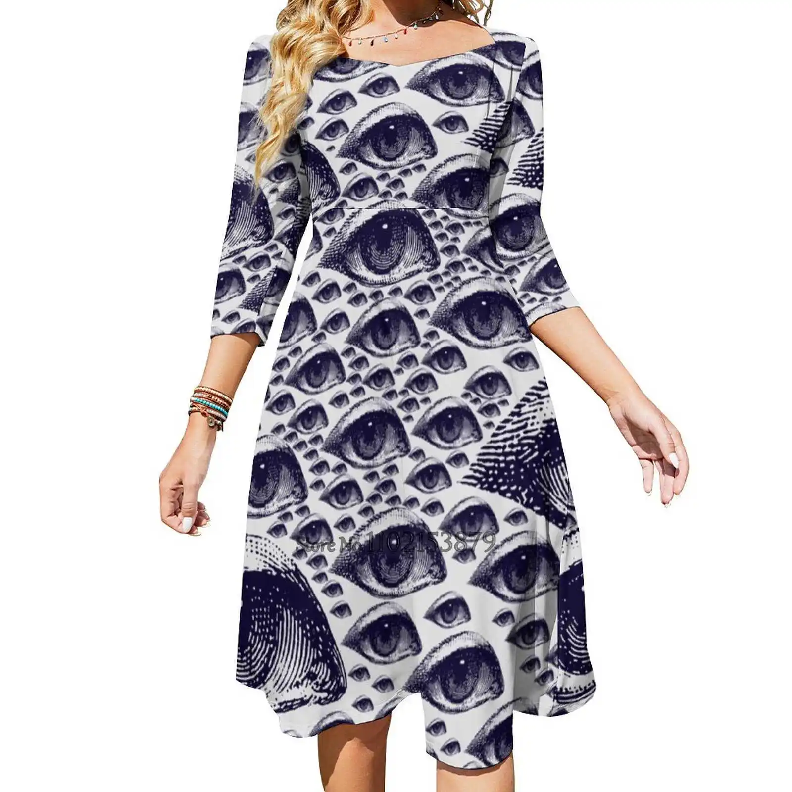 

Платье с открытой спиной, квадратным вырезом и завязкой на спине