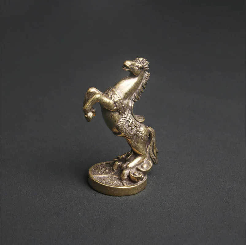

Antique Brass Horse Stepping on Yuanbao Creative Desktop Ornament Immediately Rich Zodiac Horse Crafts