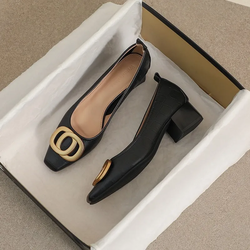 Женские туфли с квадратным носком на толстом каблуке весна-осень