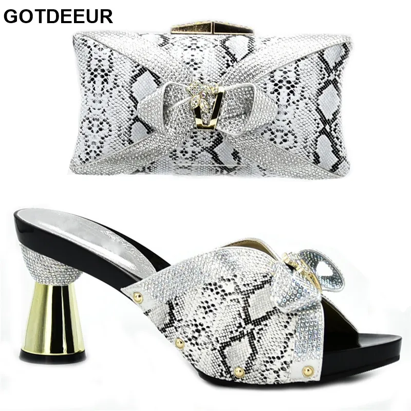 

New Italian Shoes with Matching Bags African Women Wedding Shoes with Bag Set Decorated with Rhinestone Pumps Women Shoes