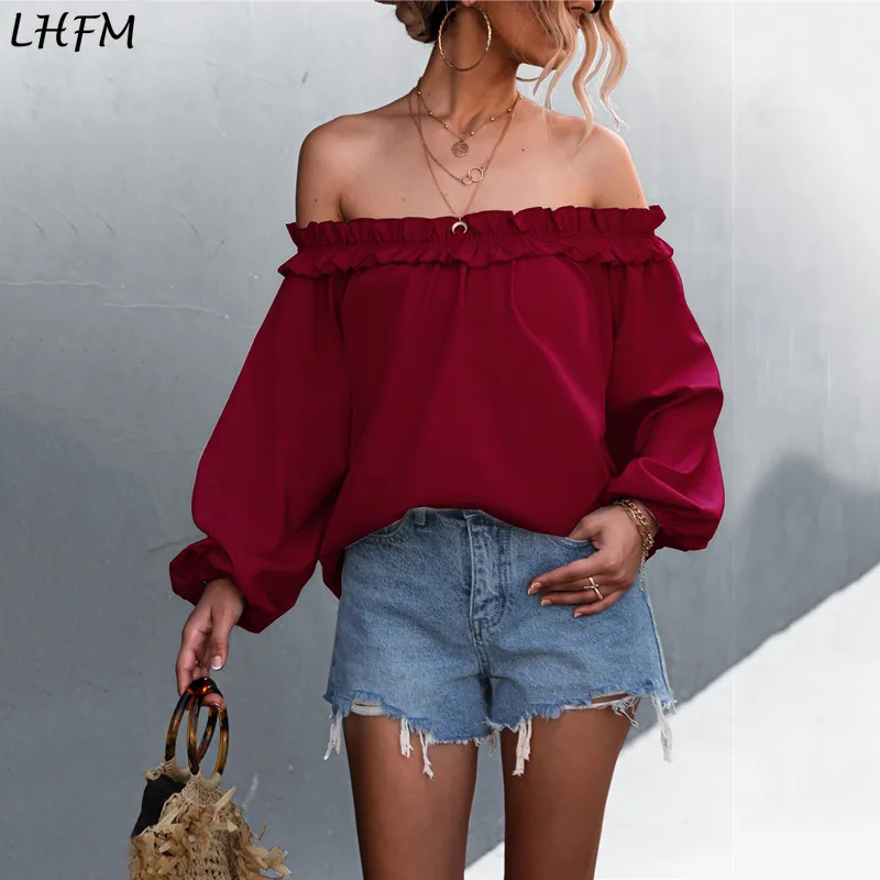 

Женская блузка с длинным рукавом, открытыми плечами и оборками