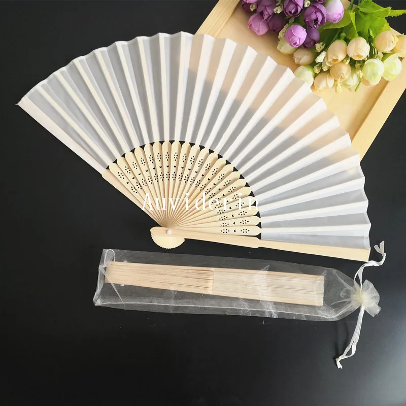 

50pcs/Lot Wedding Engagement Gift Fan Personalized Names in Organza Bag For Christening & Baptism and Birthday Pary Favors