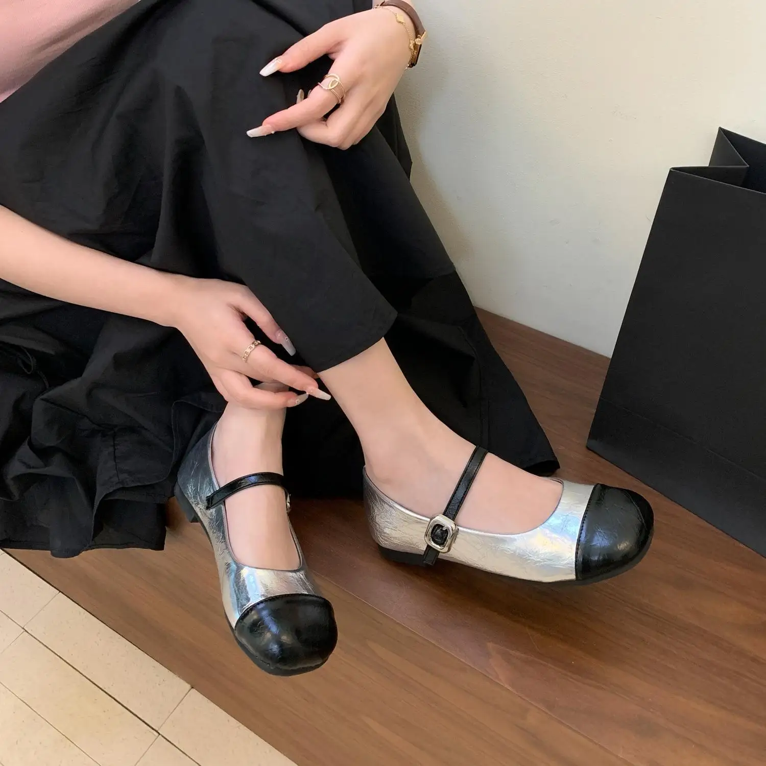 Женские туфли мэри джейн на одном каблуке с круглым носком