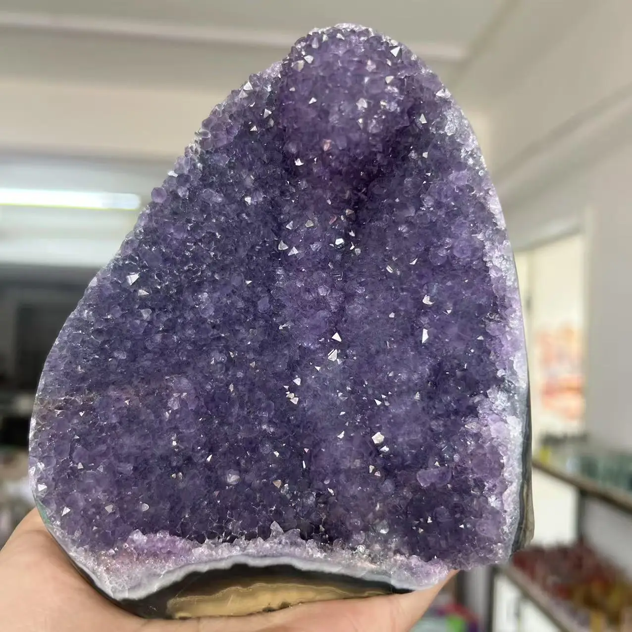 

Натуральный Уругвайский Аметистовый Кристалл Кластер