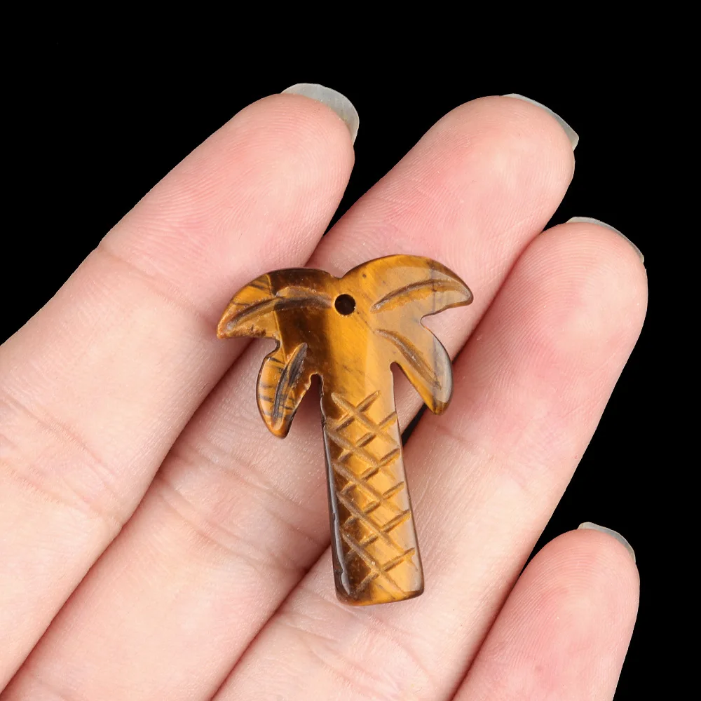 

Статуэтка кокосовой пальмы из аметиста