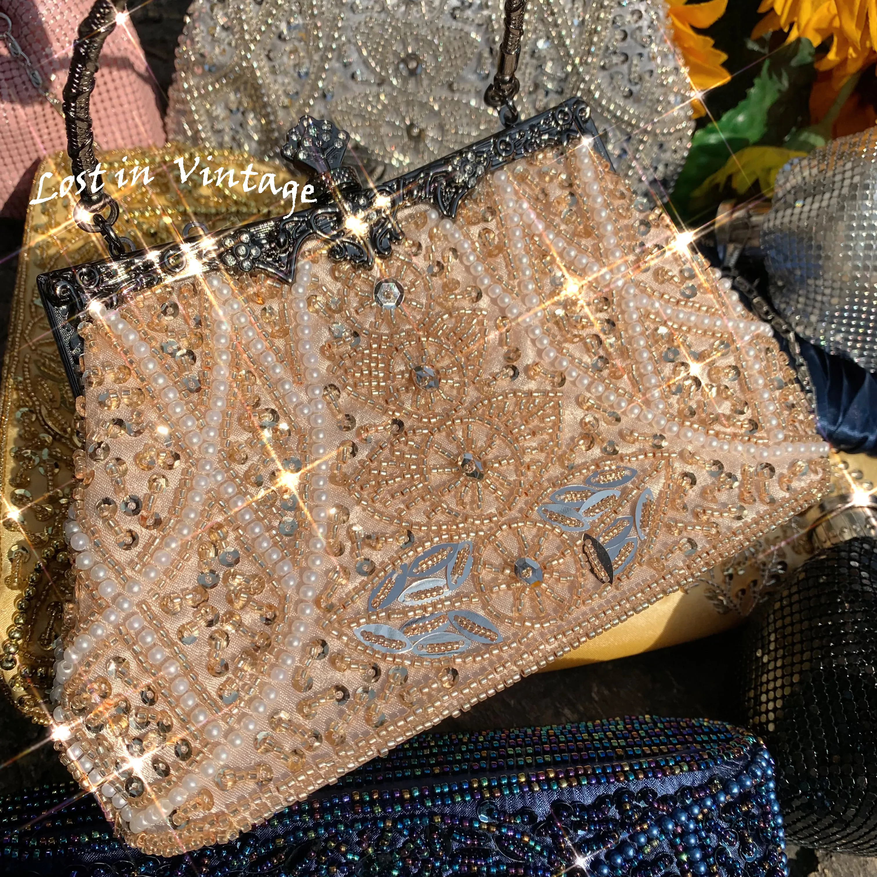 

Lost in Vintage Glitter Evening Clutch Bag with Rhinestones Metal Frame Kiss Lock with Removable Long Chain Crossbody Bag Party