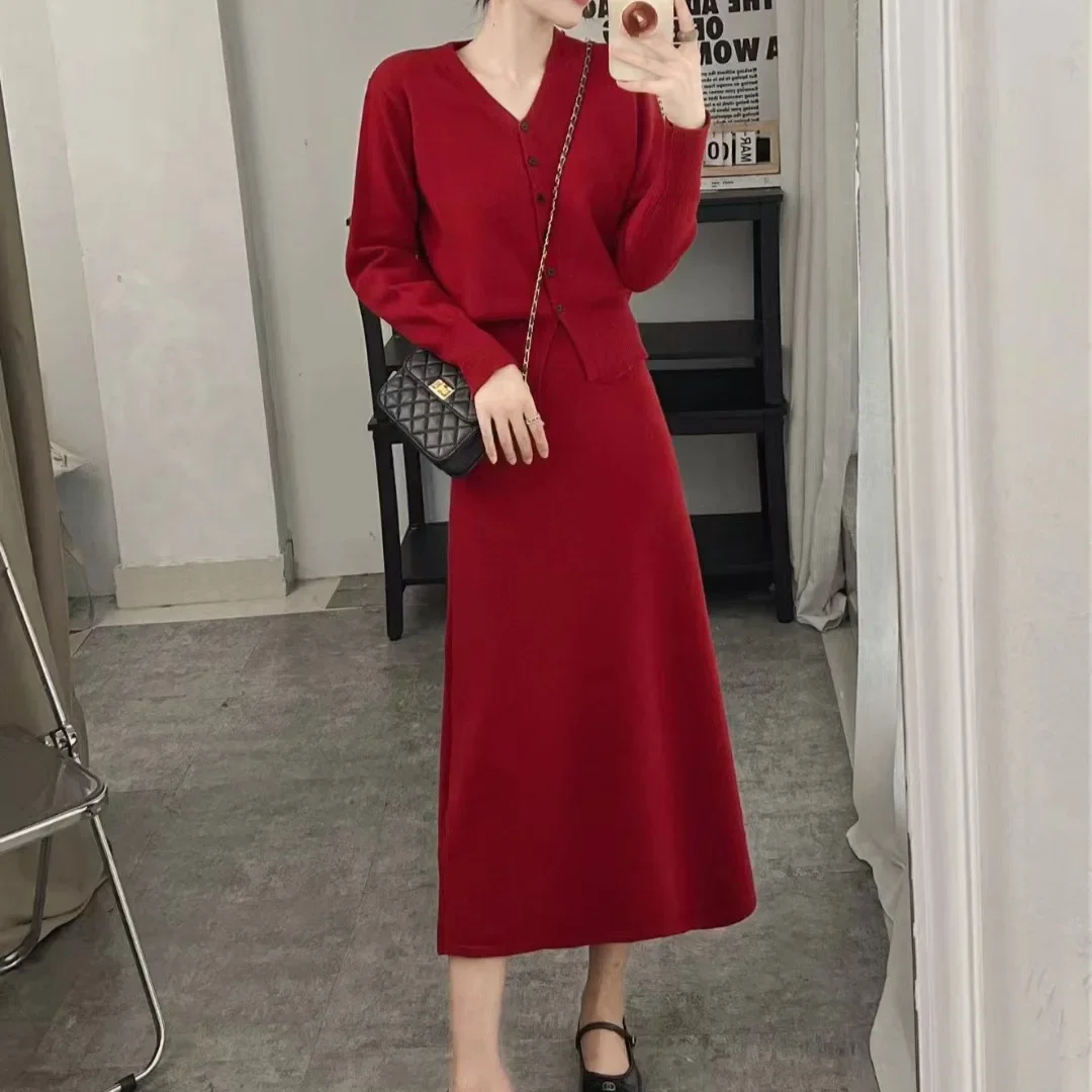 Темпераментный маленький ароматный ветровой вязаный комплект из двух предметов