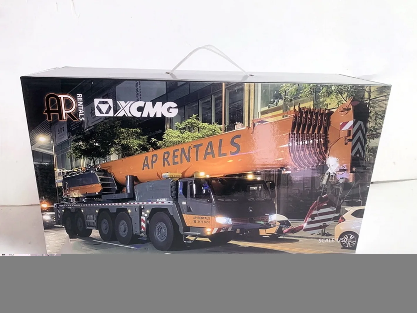 Коллекционная модель вездеходного крана XCMG XCA200L8 масштаба 1/50 коллекционная