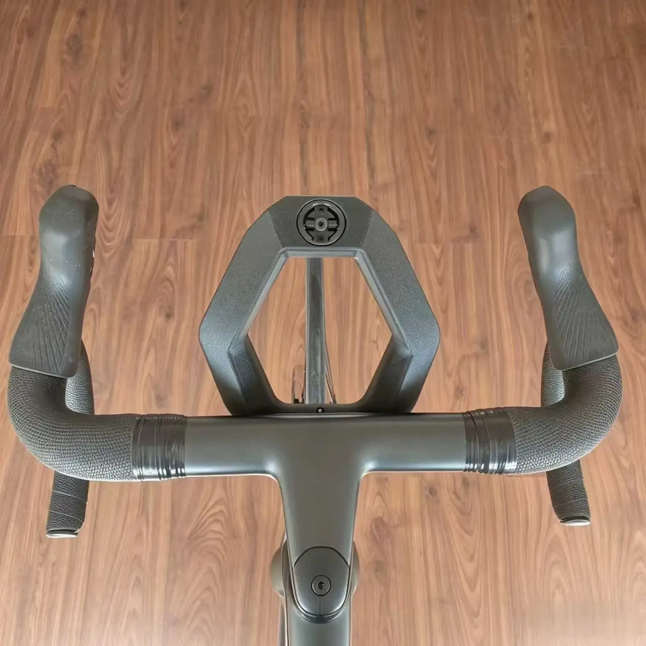 Фото Аэродинамический удлинитель руля для шоссейного велосипеда PETG-CF с 3D-печатью, имитация карбона, эргономичный, для триатлона и гонок на время, с креплением для компьютера №5
