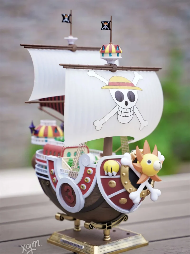 Экшн-фигурки из ПВХ аниме Тысяча солнухов