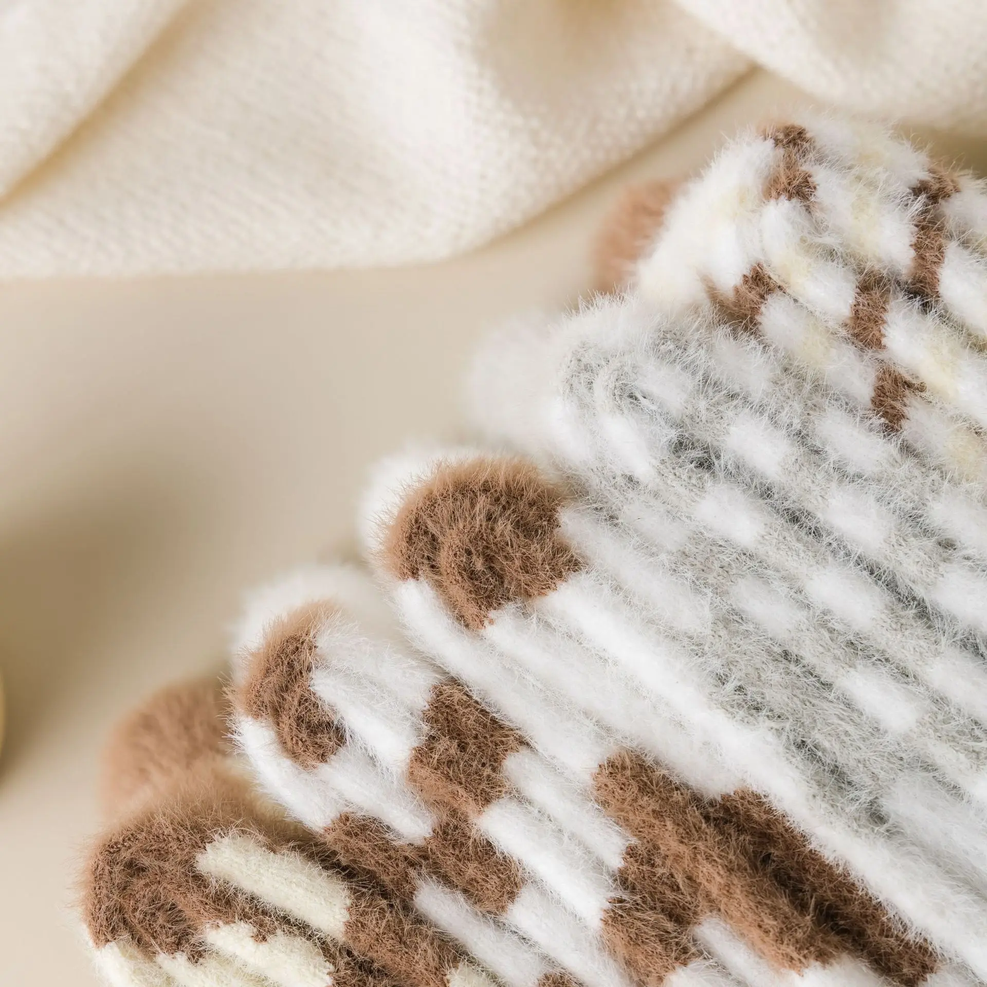 Fashion Cute Sleeping Sock Set 5 Pairs New Warm Winter Thermal Fuzzy Socks for Women Kawai Winter Fluffy Thick Socks Female