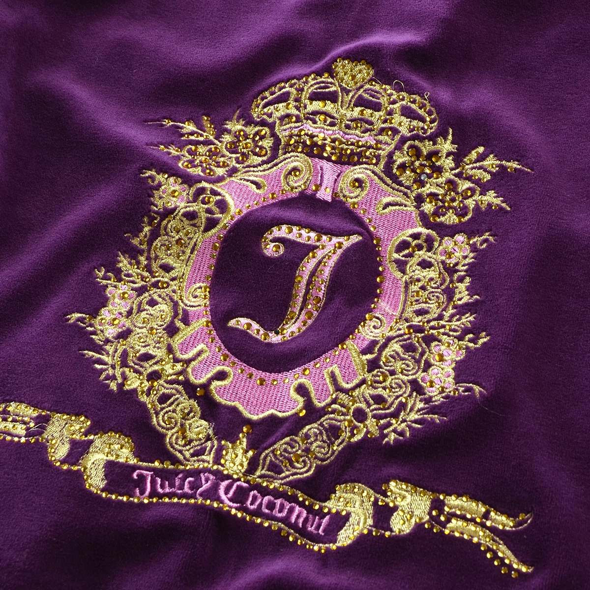 Рисунок 5 - Женский спортивный костюм