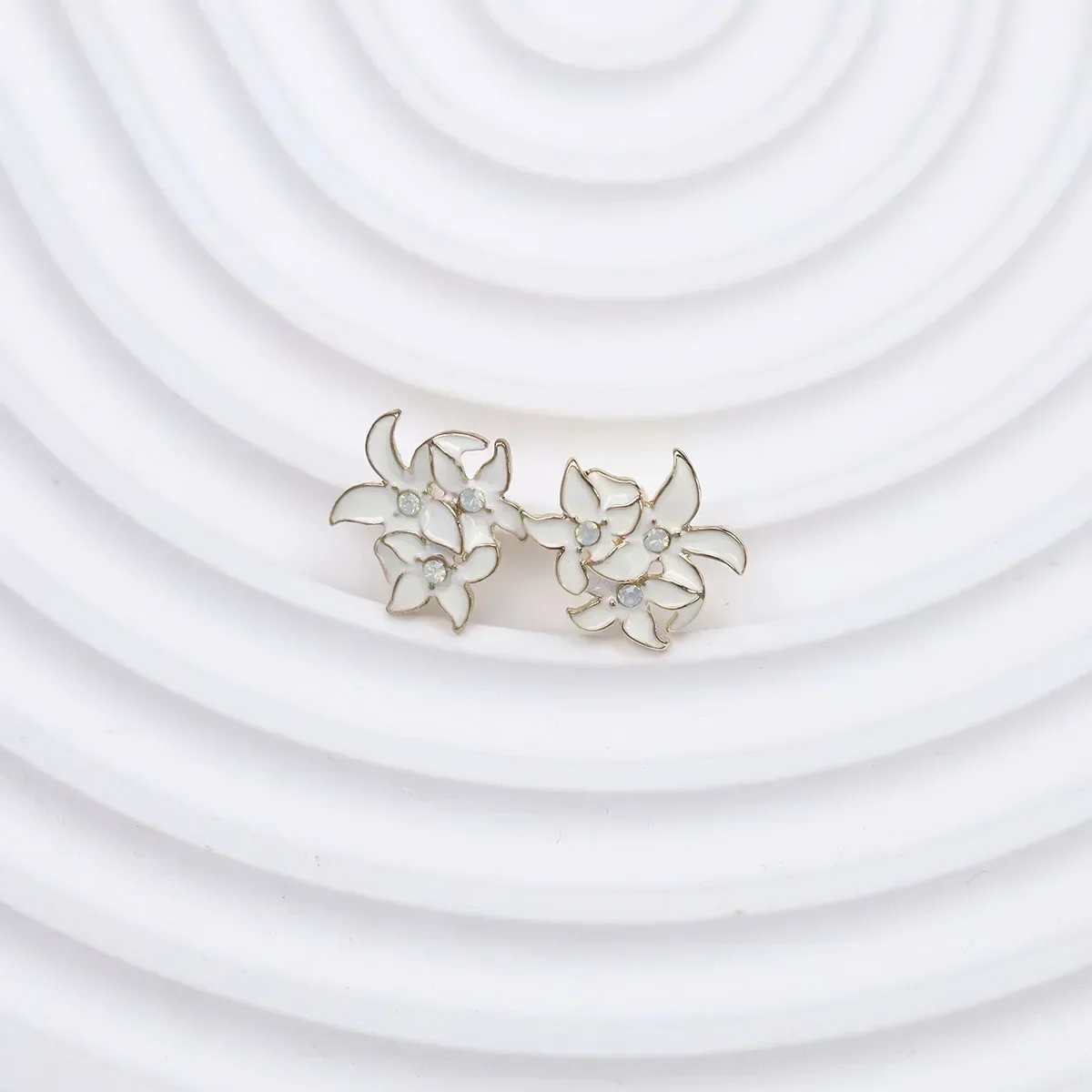 Серьги-гвоздики с цветком гибискуса и глазурью для женщин девочек винтажные