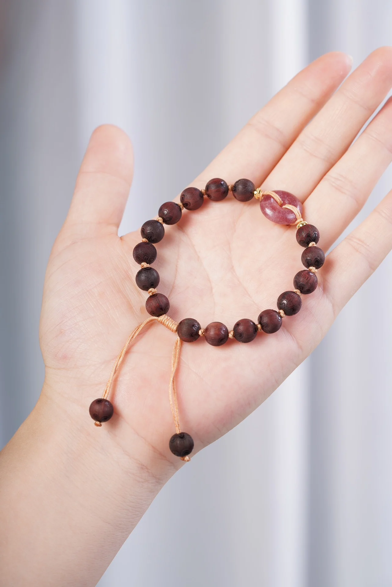 Браслет из палисандра с мелкими листьями кристалл клубники 0 8 древний простой