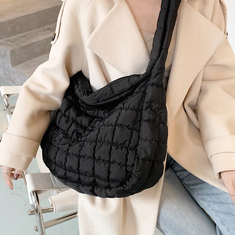 

2022 New Spring Autum Vintage Shoulder Bag Nylon Lattice Design Shoulder Color Large Capacity Crossbody Bags