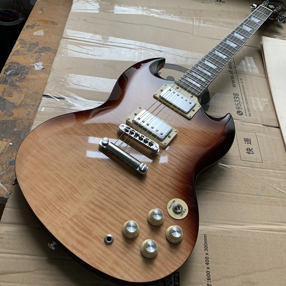 Электрическая гитара Rosewood fingerboard, хромированная фурнитура, верхняя часть огненного клена, корпус из массива красного дерева, электрическая ...