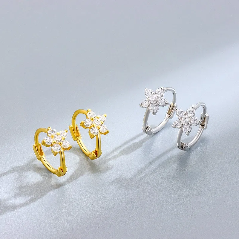 

2023 New Korean Contracted Fresh Senior Stud Earrings Fashion Fine Crystal Flowers Women Earrings Jewelry