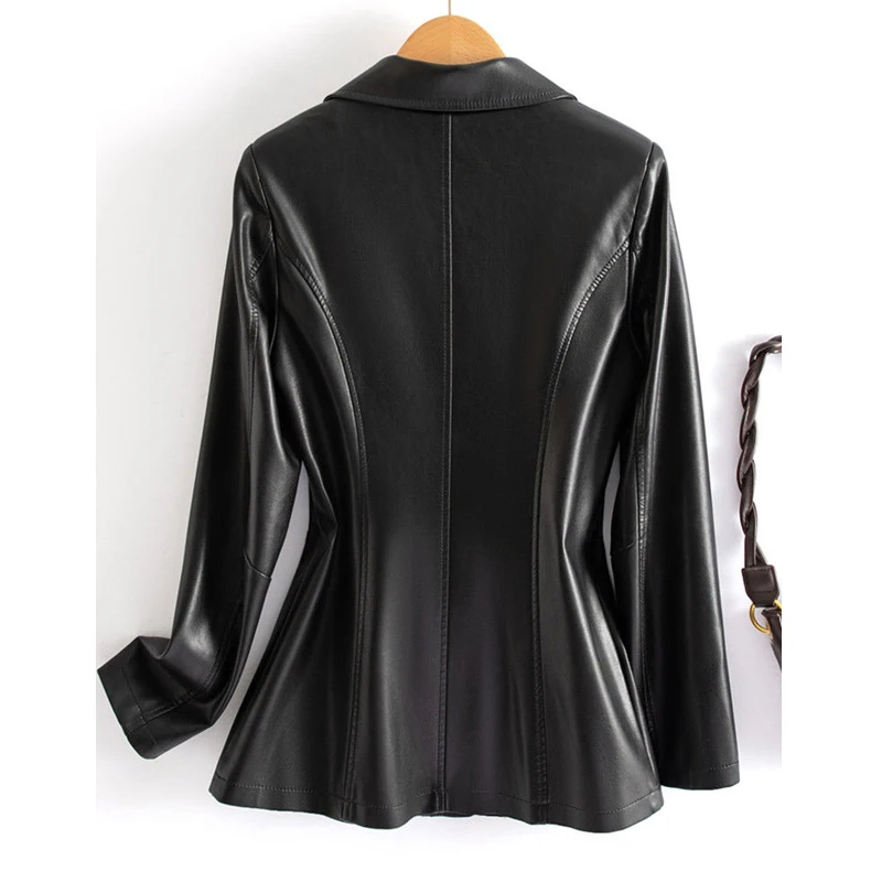 Женская короткая куртка из овечьей кожи с отложным воротником и длинным рукавом