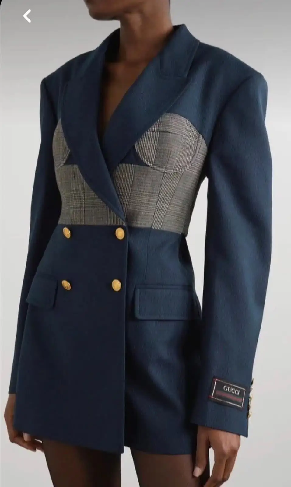 Рисунок 4 - Женский костюм для выпускного вечера Moder