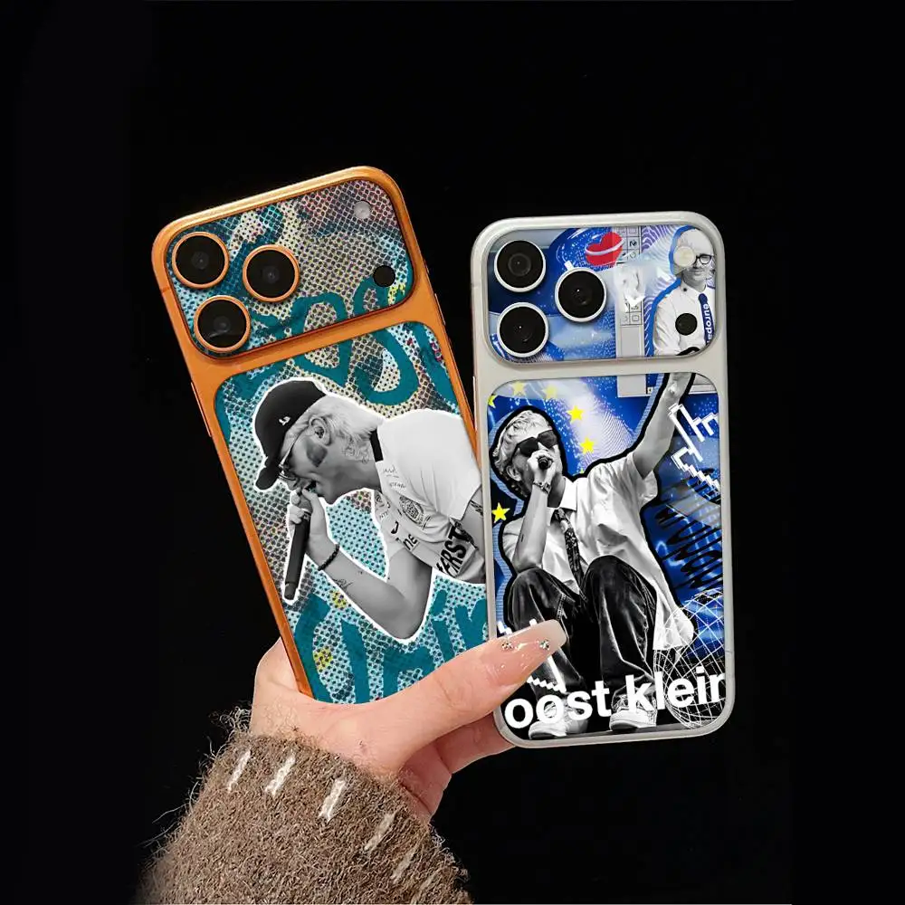 Фото Защитная наклейка-деколь Dutch Singer J-Joost K-Klein Classic для задней панели iPhone 17 Pro/17 Pro Max №4