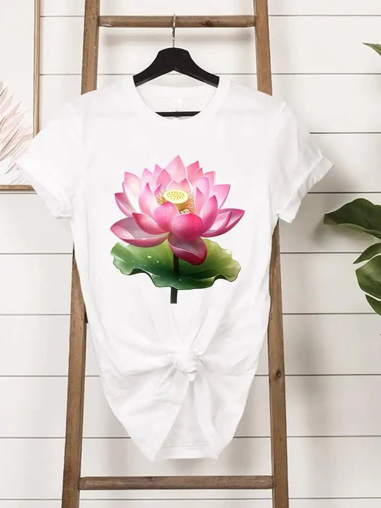 Женская футболка с коротким рукавом круглым вырезом и принтом