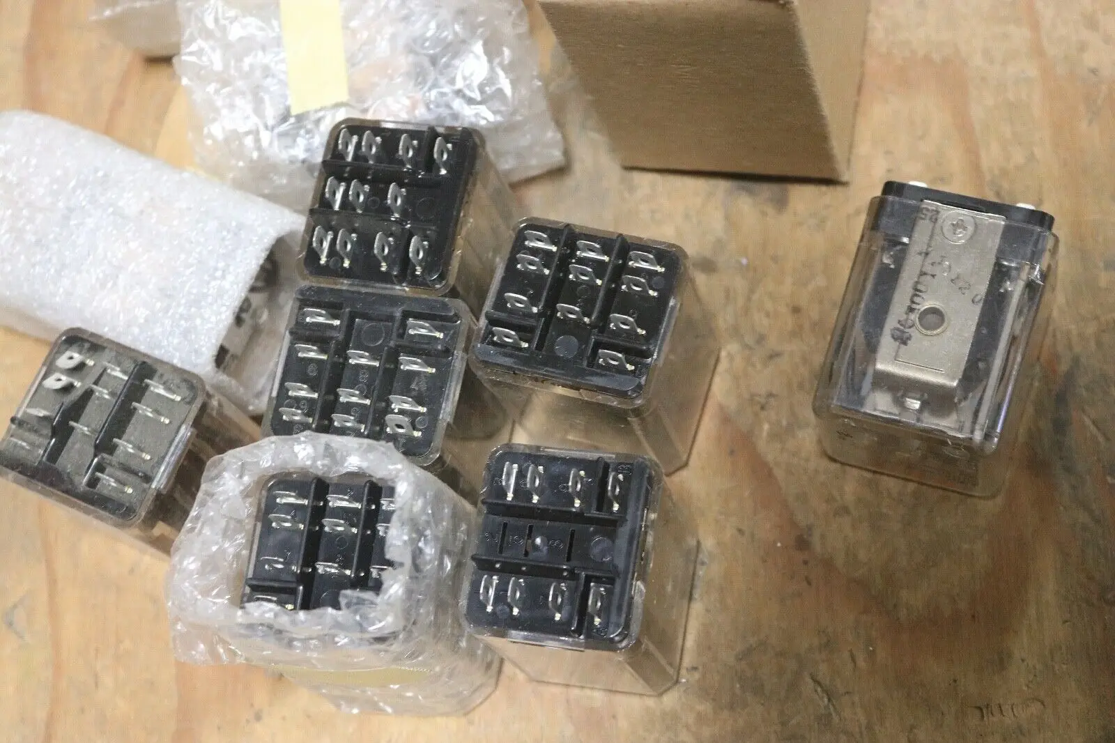 Реле KUP-14A11-120 – Совершенно новое оригинальное 120 В переменного тока в наличии