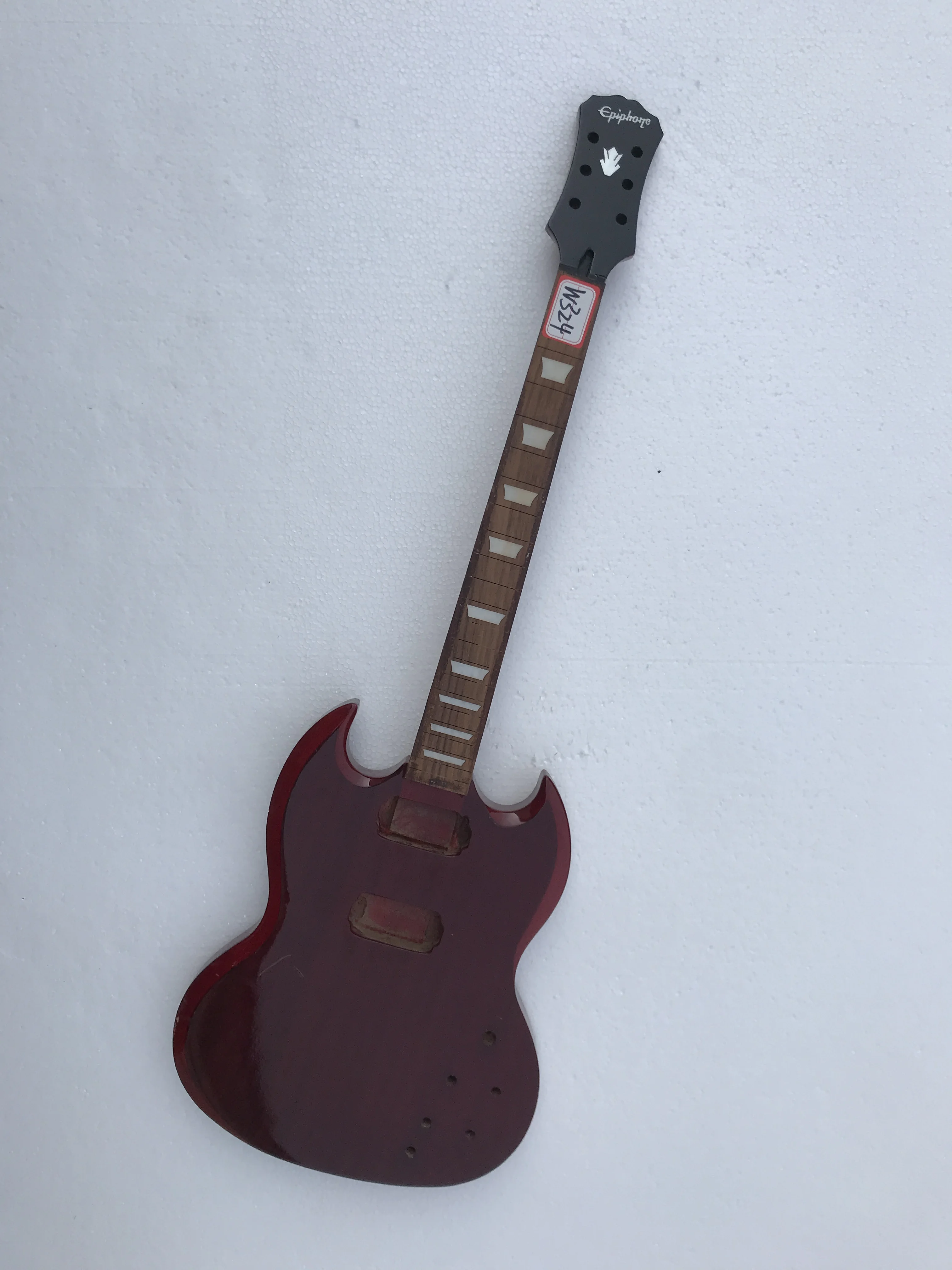 

Professional DIY (Not New) Electric Guitar without Hardwares in Stock Free Shipping W324