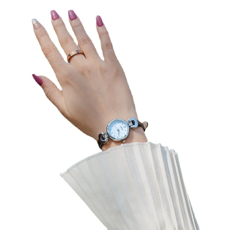 Fashion trend kezzi watch is simple and exquisitestudent watch, female personality, small, fresh and versatile wrist watch enlarge