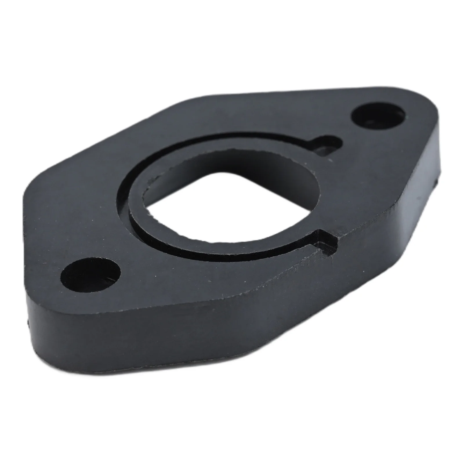 Комплект карбюратора газонокосилки идеально подходит для моделей таких как GCV135