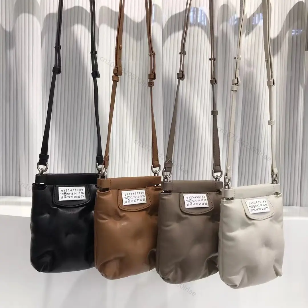 

Margiela Mobile Phone Bag Women 22SS Luxury Brand MM6 Adjustable Shoulder Straps Designer Classic Fashion Soft Clouds Package
