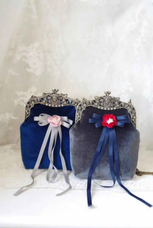 Lost In Vinatge Velvet Clutch Simulation Flower Ribbon Bow Exquisite Antique Princess Style Diagonal Cross Handle Grab Purse