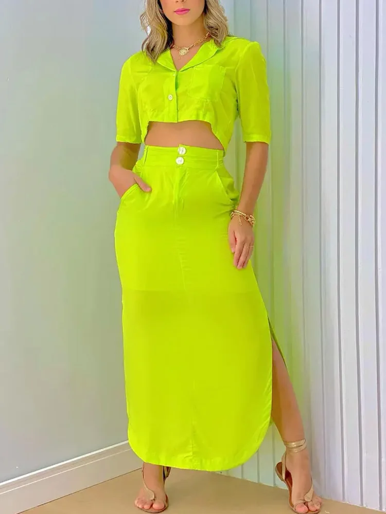 

Pocket Detail Buttoned Solid Color Crop Top & Split Hem Skirt Set Women Summer Two Piece Set Summer 2022 New
